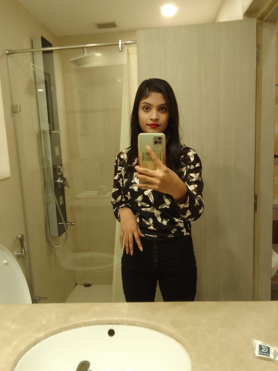  call girl in Shivaji Nagar